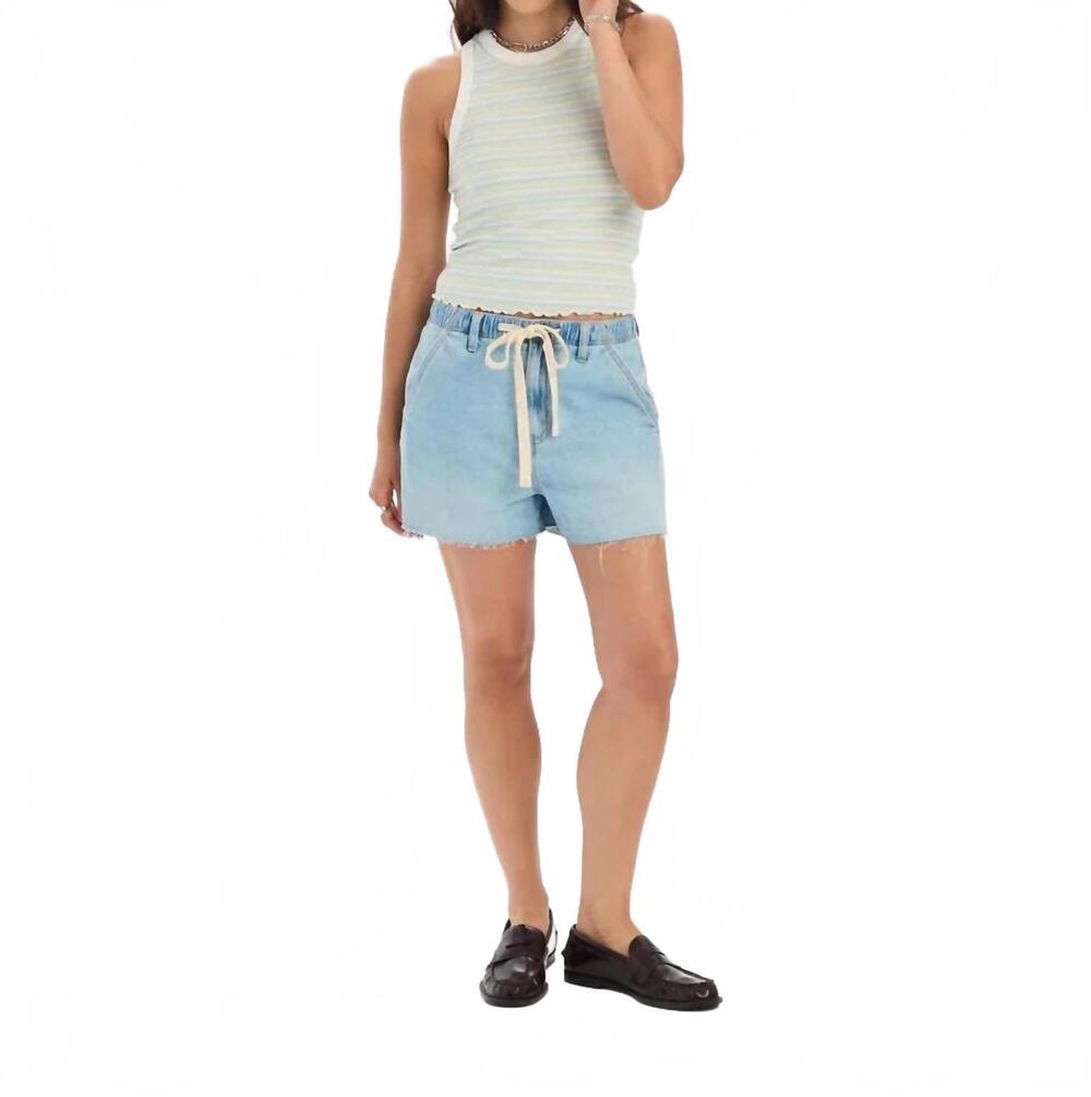 NEW DAZE poolside pull on short in charmed